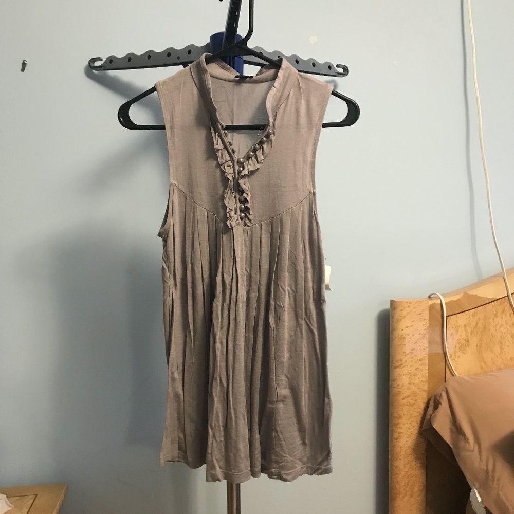 Aziz Pearl Button Flowy Tank